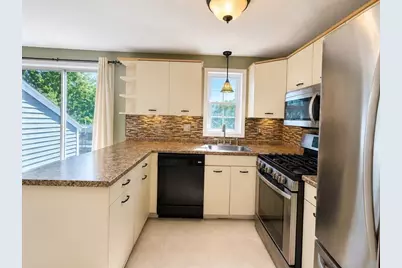 68 Dover St #6, Lowell, MA 01851 - Photo 7