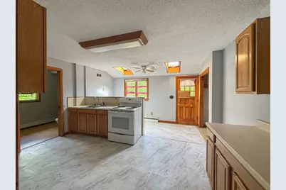 32 Margerie St, Westfield, MA 01085 - Photo 23