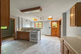 32 Margerie St, Westfield, MA 01085 - Photo 23