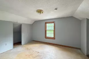32 Margerie St, Westfield, MA 01085 - Photo 37
