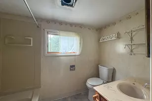 32 Margerie St, Westfield, MA 01085 - Photo 35