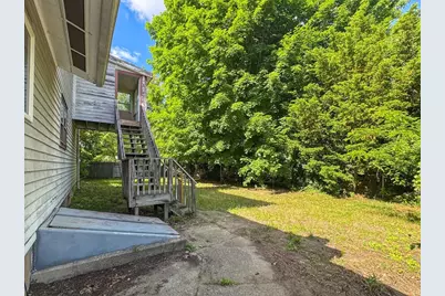 32 Margerie St, Westfield, MA 01085 - Photo 5
