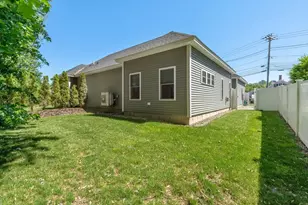 36 Elm St, Salisbury, MA 01952 - Photo 31