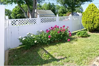 1 Rockland Road Ct, Auburn, MA 01501 - Photo 5