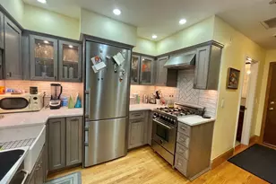 128 Warren St, Lowell, MA 01852 - Photo 5