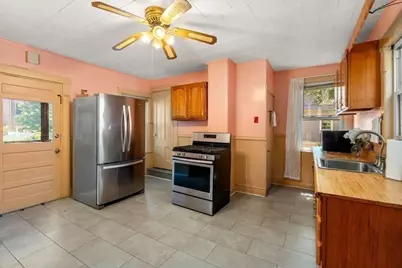 4 Magnolia Pl, Boston, MA 02125 - Photo 19