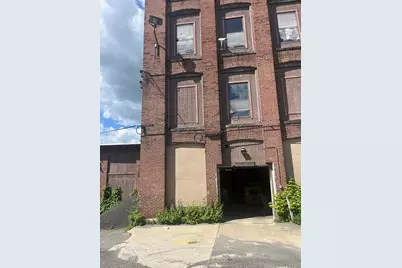 663 Lawrence St #101, Lowell, MA 01852 - Photo 5