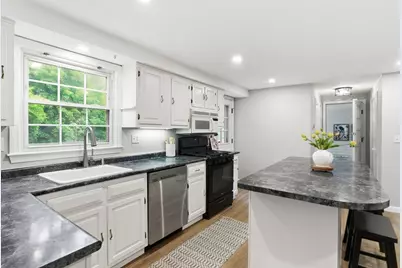 10 Arnold Road, Framingham, MA 01701 - Photo 7