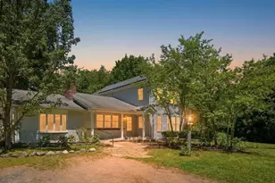 28 Hulst Rd, Amherst, MA 01002 - Photo 1