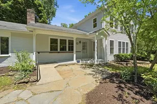 28 Hulst Rd, Amherst, MA 01002 - Photo 1