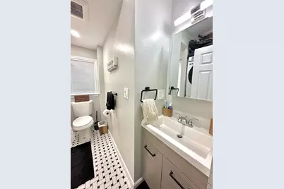 249 Everett St #2, Boston, MA 02128 - Photo 9