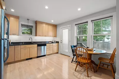 18 Cottage Ave, Somerville, MA 02144 - Photo 7