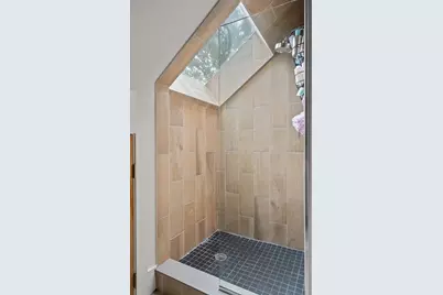 18 Cottage Ave, Somerville, MA 02144 - Photo 21