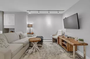14 Auburn St, Boston, MA 02129 - Photo 3
