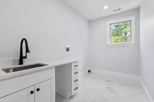 786 Main St, Hudson, MA 01749 - Photo 21