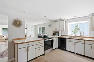 11 Sylvia Rd, North Reading, MA 01864 - Photo 3