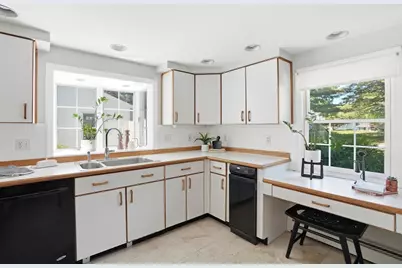 11 Sylvia Road, North Reading, MA 01864 - Photo 9