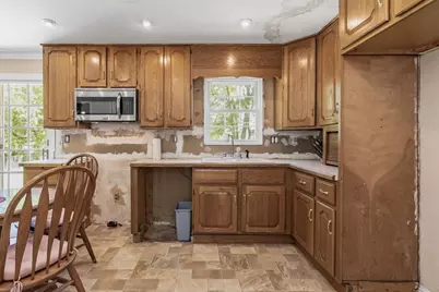 41 Riverview Ave, Methuen, MA 01844 - Photo 13