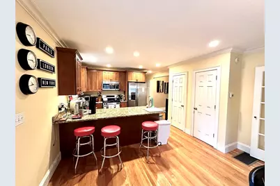 77 Hackensack Rd, Boston, MA 02467 - Photo 5