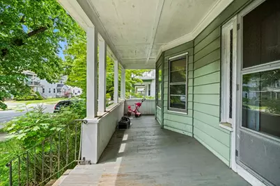 363 White St, Springfield, MA 01108 - Photo 3