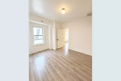 4 Euclid Ave, Worcester, MA 01604 - Photo 7