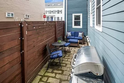 295 D Street #1, Boston, MA 02127 - Photo 11