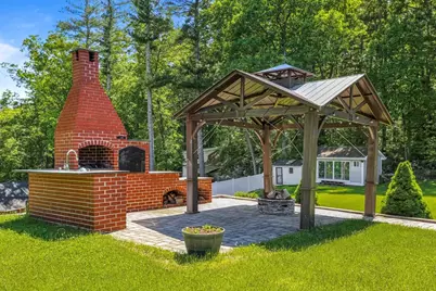 46 West St, Berlin, MA 01503 - Photo 3