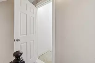 357 W Fourth St, Boston, MA 02127 - Photo 17