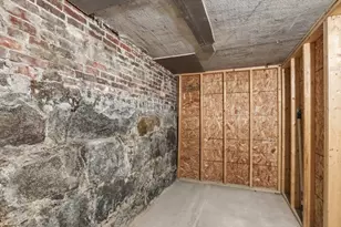 357 W Fourth St, Boston, MA 02127 - Photo 19