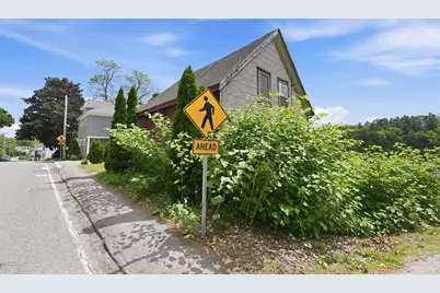 52 Merrimac St, Amesbury, MA 01913 - Photo 9