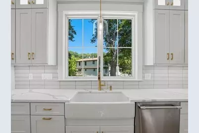 5 Sapphire Circle #Lot 4, Canton, MA 02021 - Photo 7