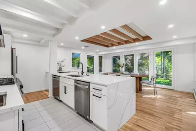 31 Alba Rd, Wellesley, MA 02481 - Photo 5