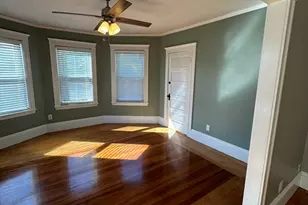 8 Fowler St, Salem, MA 01970 - Photo 5