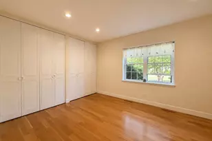 30 Lake Shore Ct, Boston, MA 02135 - Photo 5