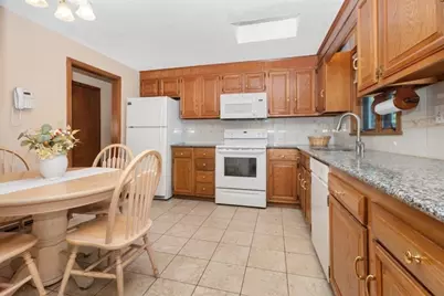 61 Canterbury Road, Waltham, MA 02453 - Photo 11