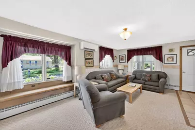 121 Merrill Rd, Springfield, MA 01119 - Photo 9