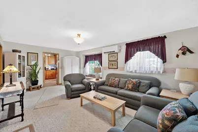 121 Merrill Rd, Springfield, MA 01119 - Photo 7