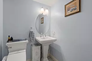 215 St Mary St, Needham, MA 02494 - Photo 9