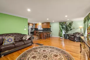 215 St Mary St, Needham, MA 02494 - Photo 5