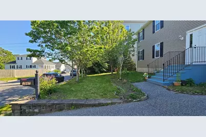 1967 Rodman St, Fall River, MA 02721 - Photo 3