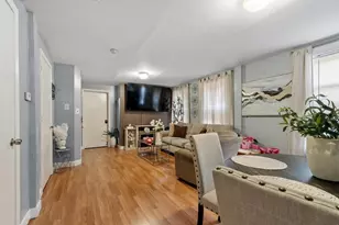 10 Kempton Ct, Lawrence, MA 01841 - Photo 3
