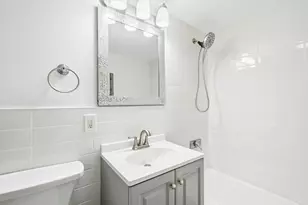 585 Revere Beach Pkwy, Revere, MA 02151 - Photo 17