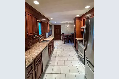 31 Muriel Ln, Milford, MA 01757 - Photo 5