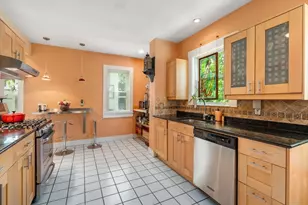 63 Winthrop Rd, Brookline, MA 02445 - Photo 9
