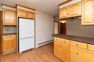 22 Woodside Ave, Leominster, MA 01453 - Photo 9