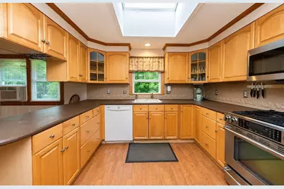 22 Woodside Avenue, Leominster, MA 01453 - Photo 7
