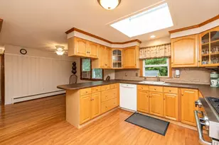 22 Woodside Ave, Leominster, MA 01453 - Photo 11