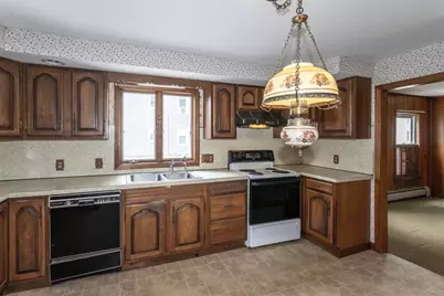 16 Miller St, Westfield, MA 01085 - Photo 7