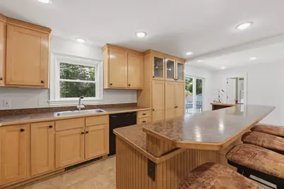 39 Beacon Street, Amesbury, MA 01913 - Photo 13