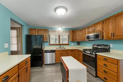 38 Dexter Ave, Dracut, MA 01826 - Photo 17
